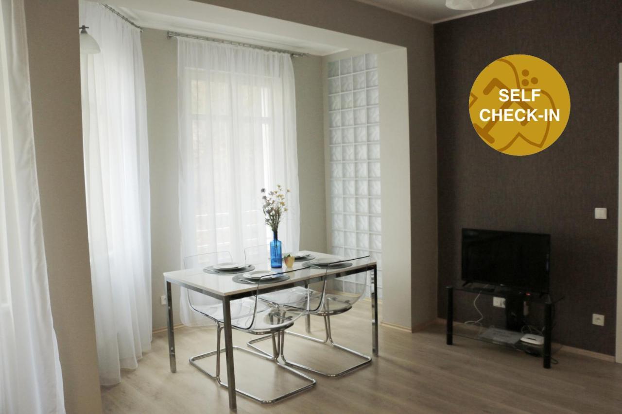 Apartments Moravska 24 การ์โลวีวารี ภายนอก รูปภาพ