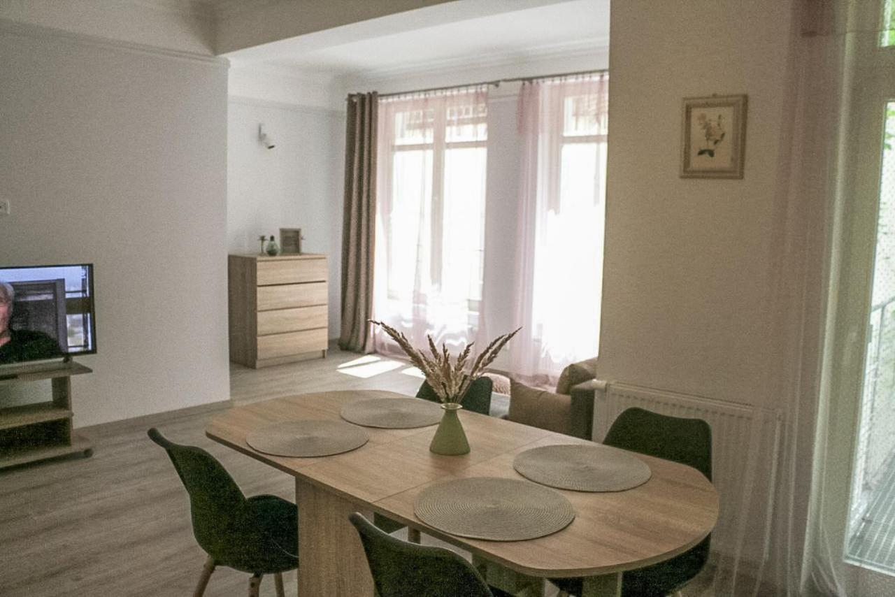 Apartments Moravska 24 การ์โลวีวารี ภายนอก รูปภาพ