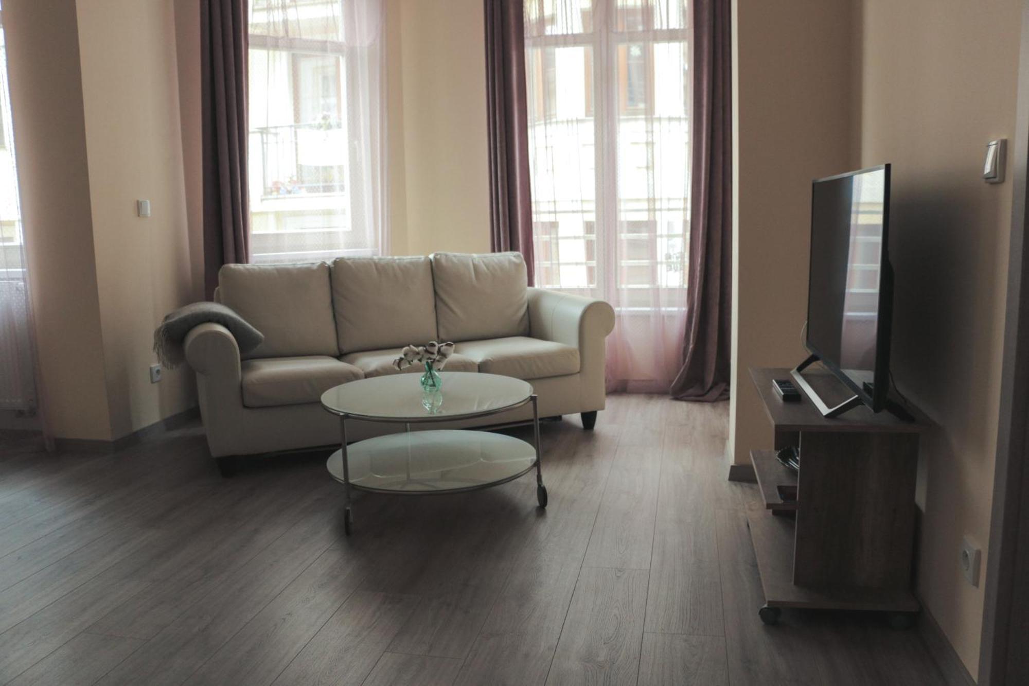 Apartments Moravska 24 การ์โลวีวารี ภายนอก รูปภาพ