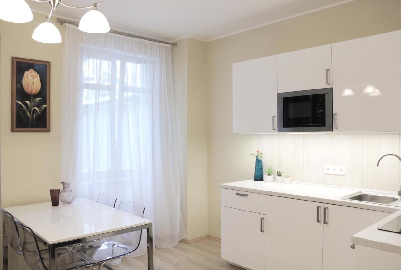 Apartments Moravska 24 การ์โลวีวารี ภายนอก รูปภาพ